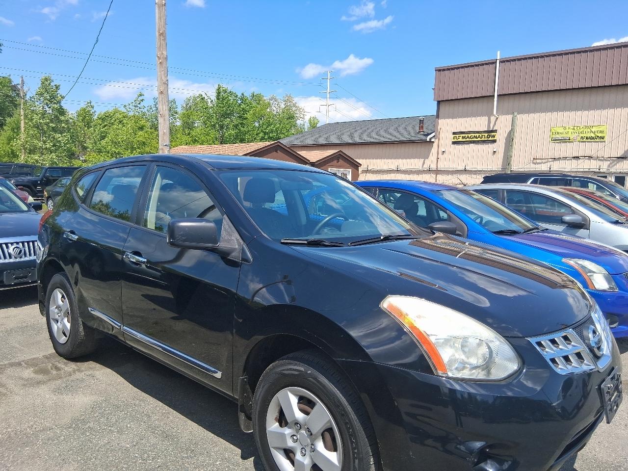 Nissan Rogue S AWD 2011