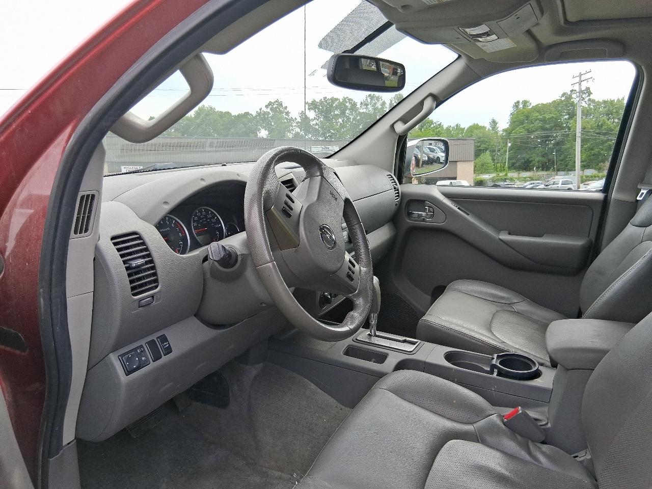 Nissan Frontier SL Crew Cab 4WD 2012