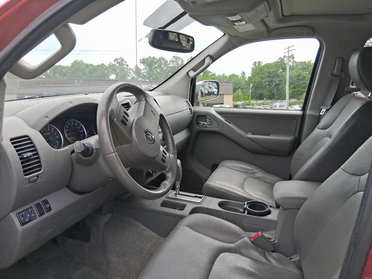 Nissan Frontier SL Crew Cab 4WD 2012
