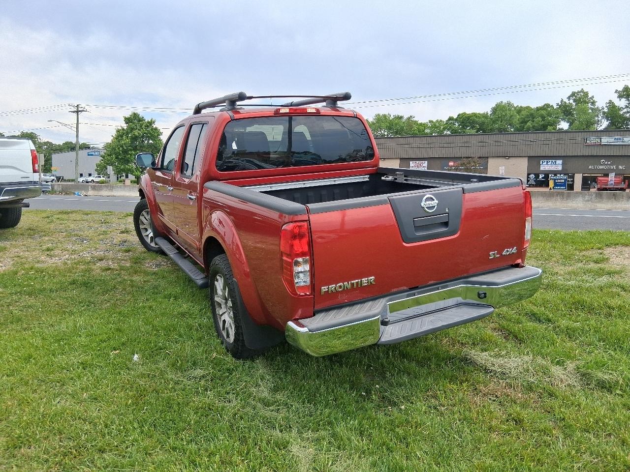 Nissan Frontier SL Crew Cab 4WD 2012