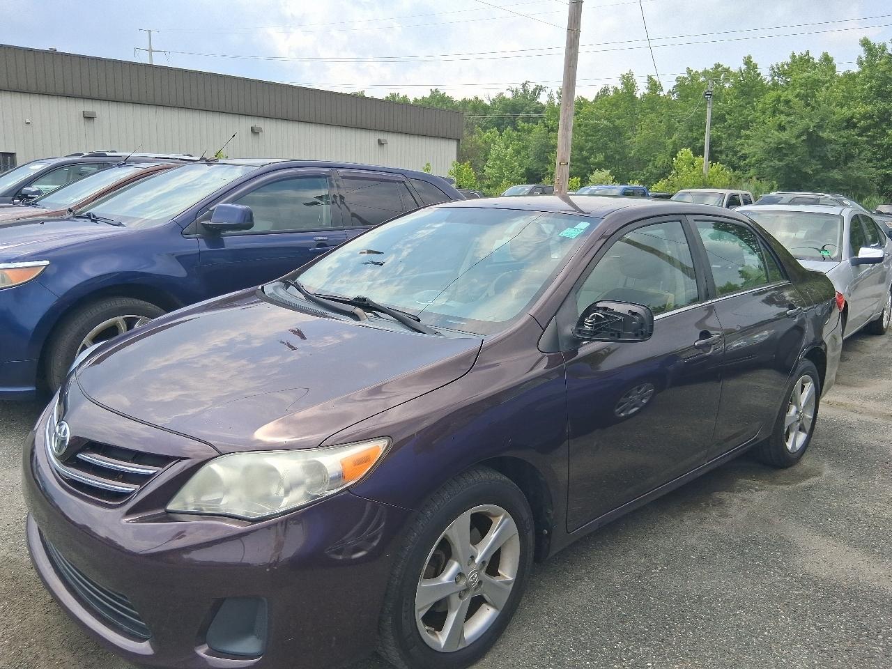 Toyota Corolla S 5-Speed MT 2013