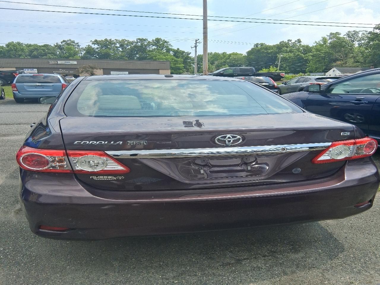 Toyota Corolla S 5-Speed MT 2013