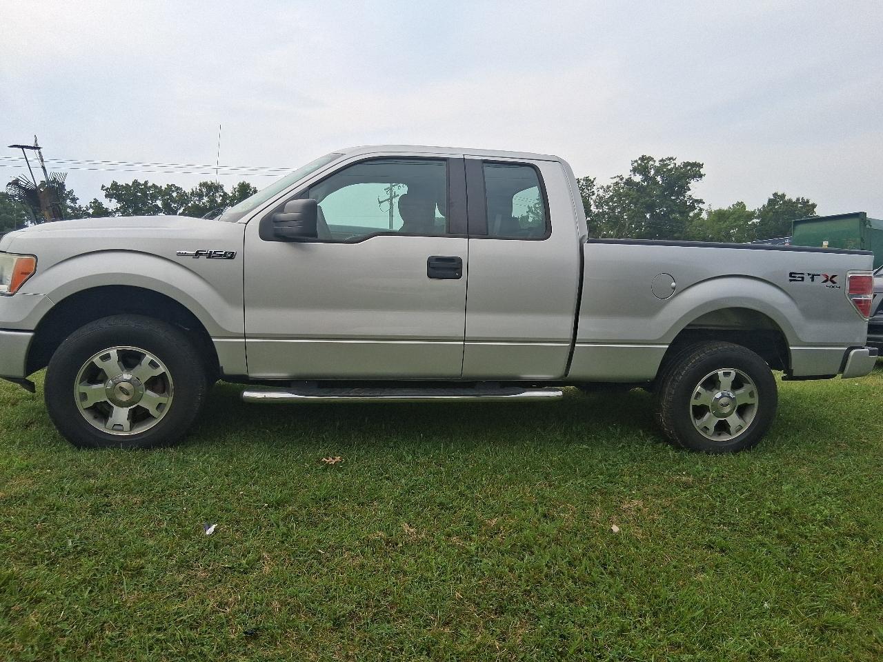Ford F-150 STX SuperCab 6.5-ft. Bed 4WD 2009