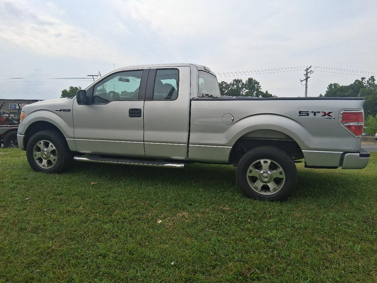 Ford F-150 STX SuperCab 6.5-ft. Bed 4WD 2009