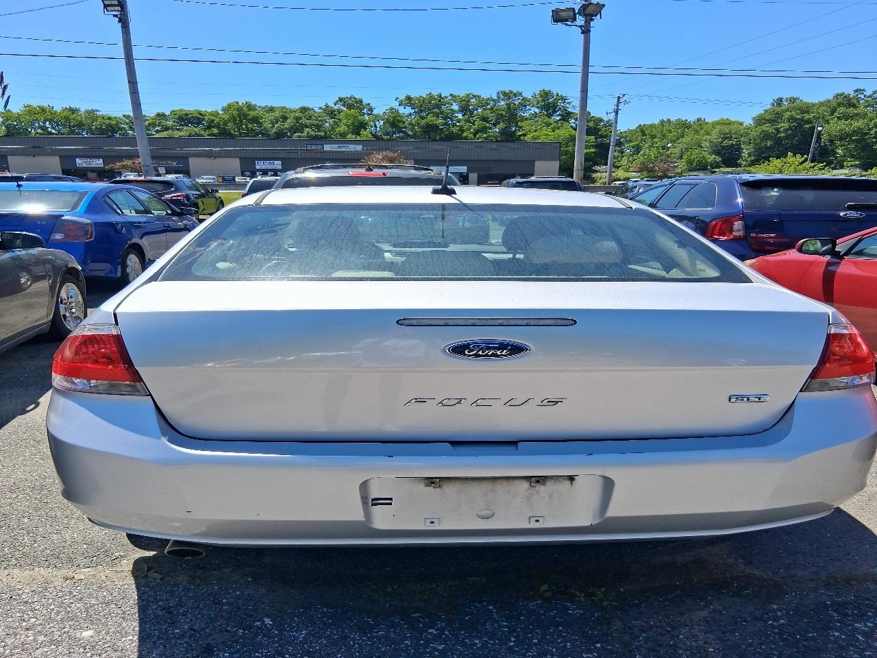 Ford Focus SEL Sedan 2011