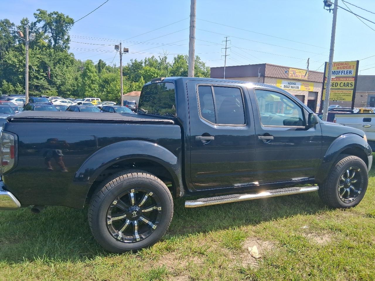 Nissan Frontier SL Crew Cab 4WD 2011