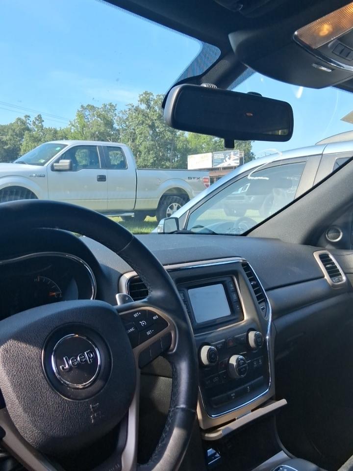 Jeep Grand Cherokee Laredo 4WD 2015