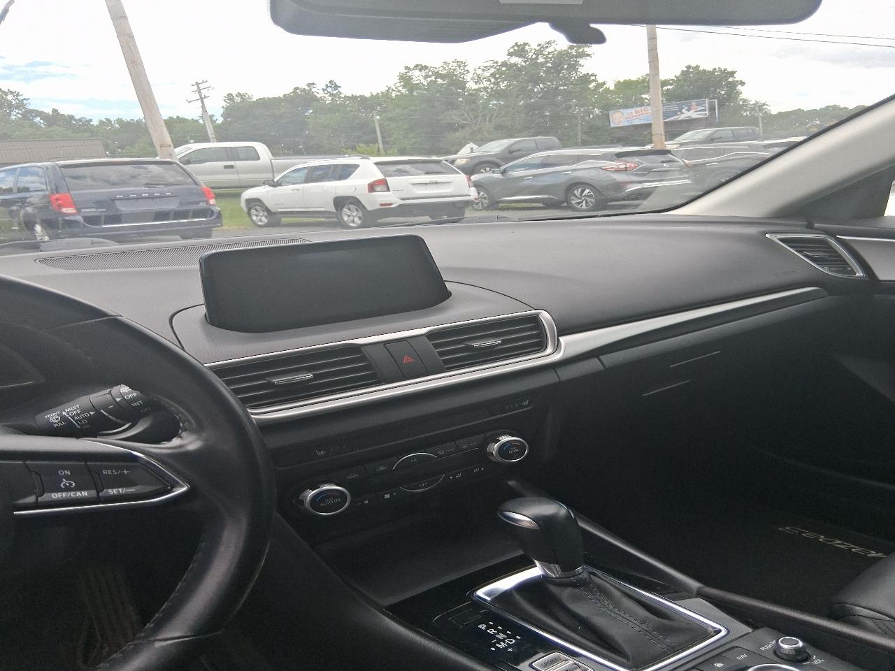 Mazda MAZDA3 i Touring AT 5-Door 2017