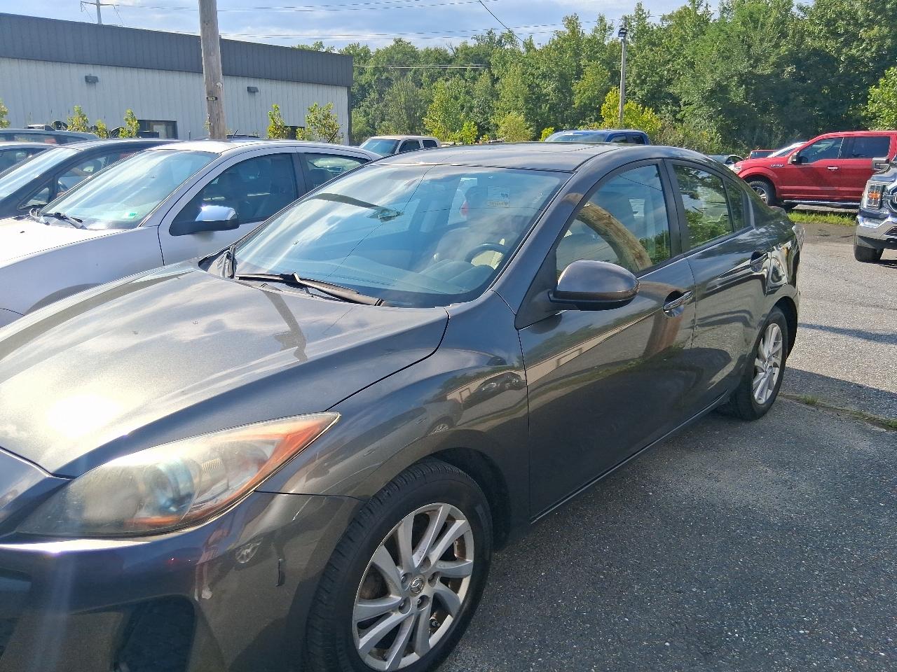 Mazda MAZDA3 I Grand Touring 4-Door 2012