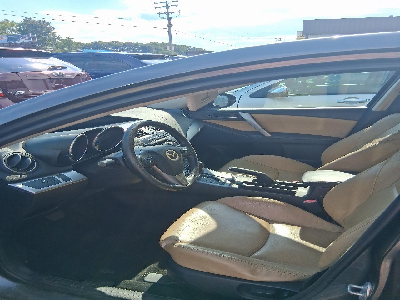 Mazda MAZDA3 I Grand Touring 4-Door 2012