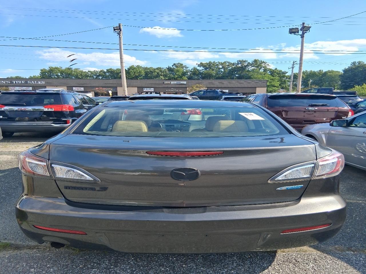 Mazda MAZDA3 I Grand Touring 4-Door 2012