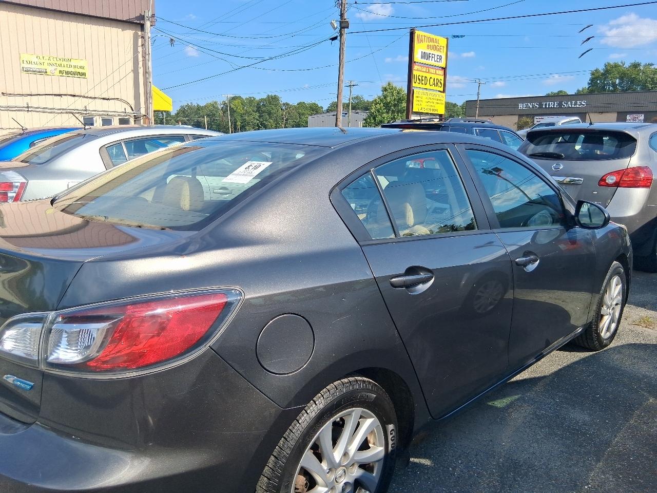 Mazda MAZDA3 I Grand Touring 4-Door 2012