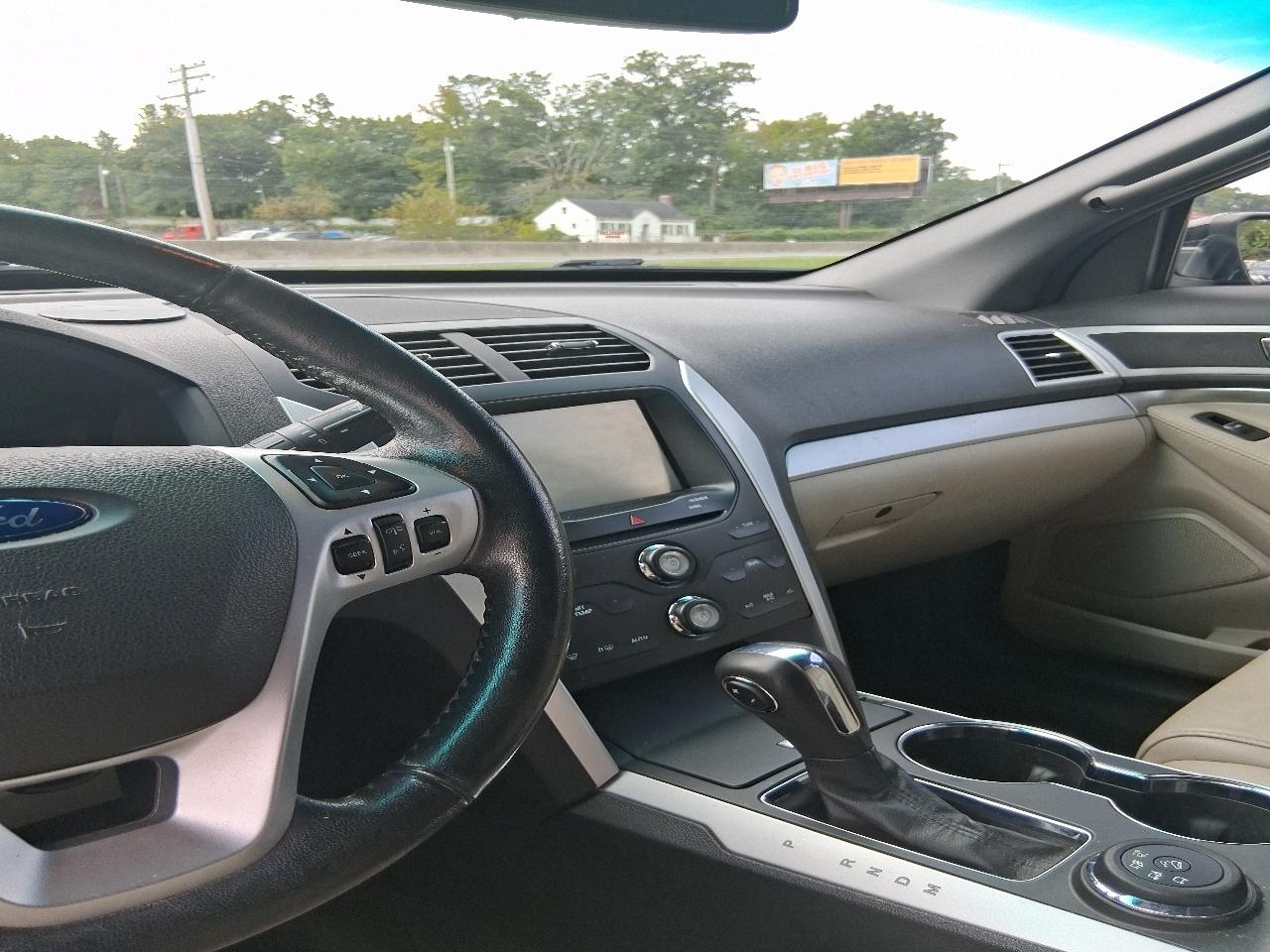 Ford Explorer XLT 4WD 2015