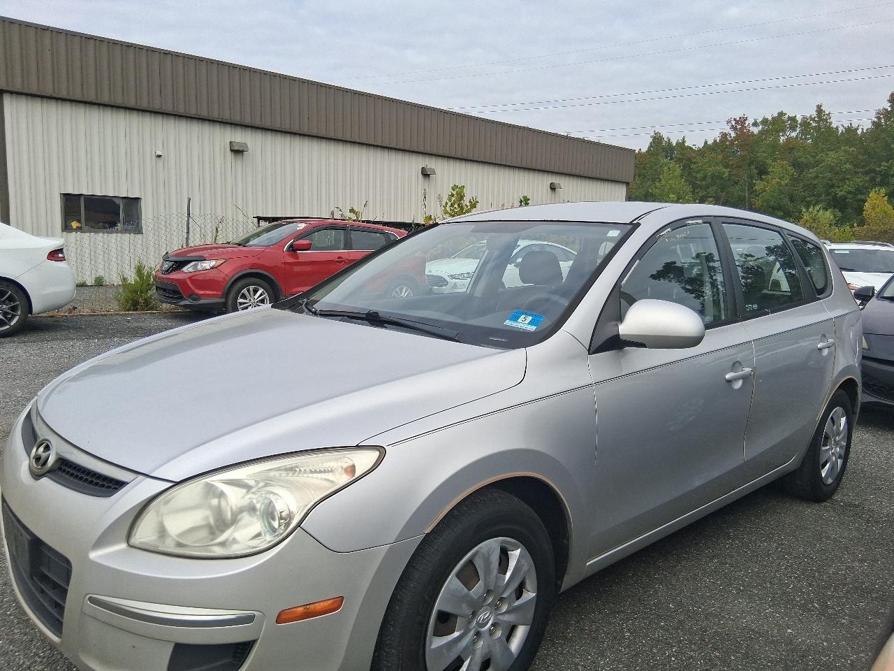 Hyundai Elantra Touring SE Manual 2012