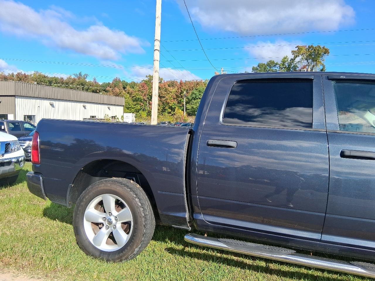 RAM 1500 Tradesman Crew Cab SWB 4WD 2014