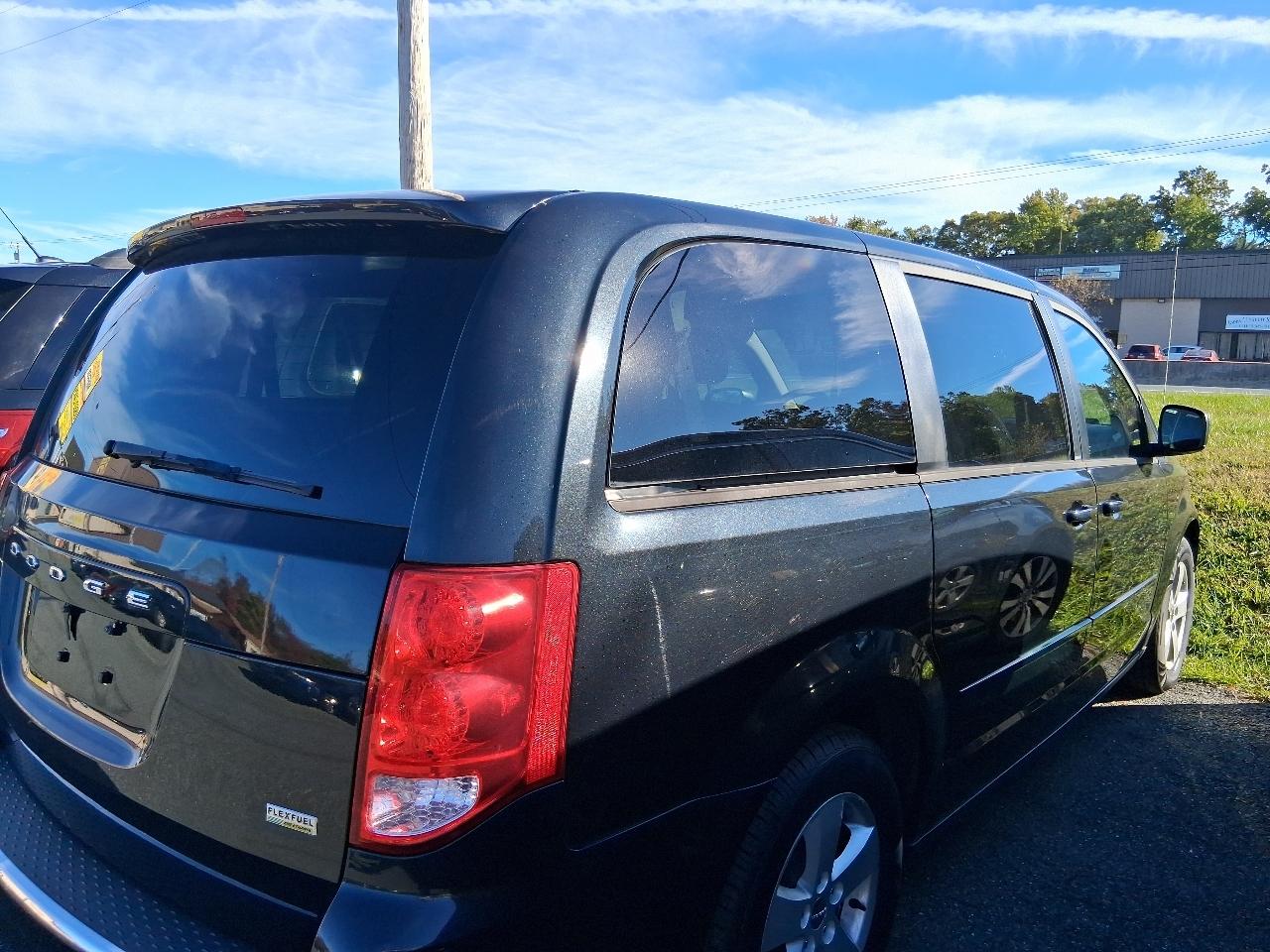 Dodge Grand Caravan SE 2013