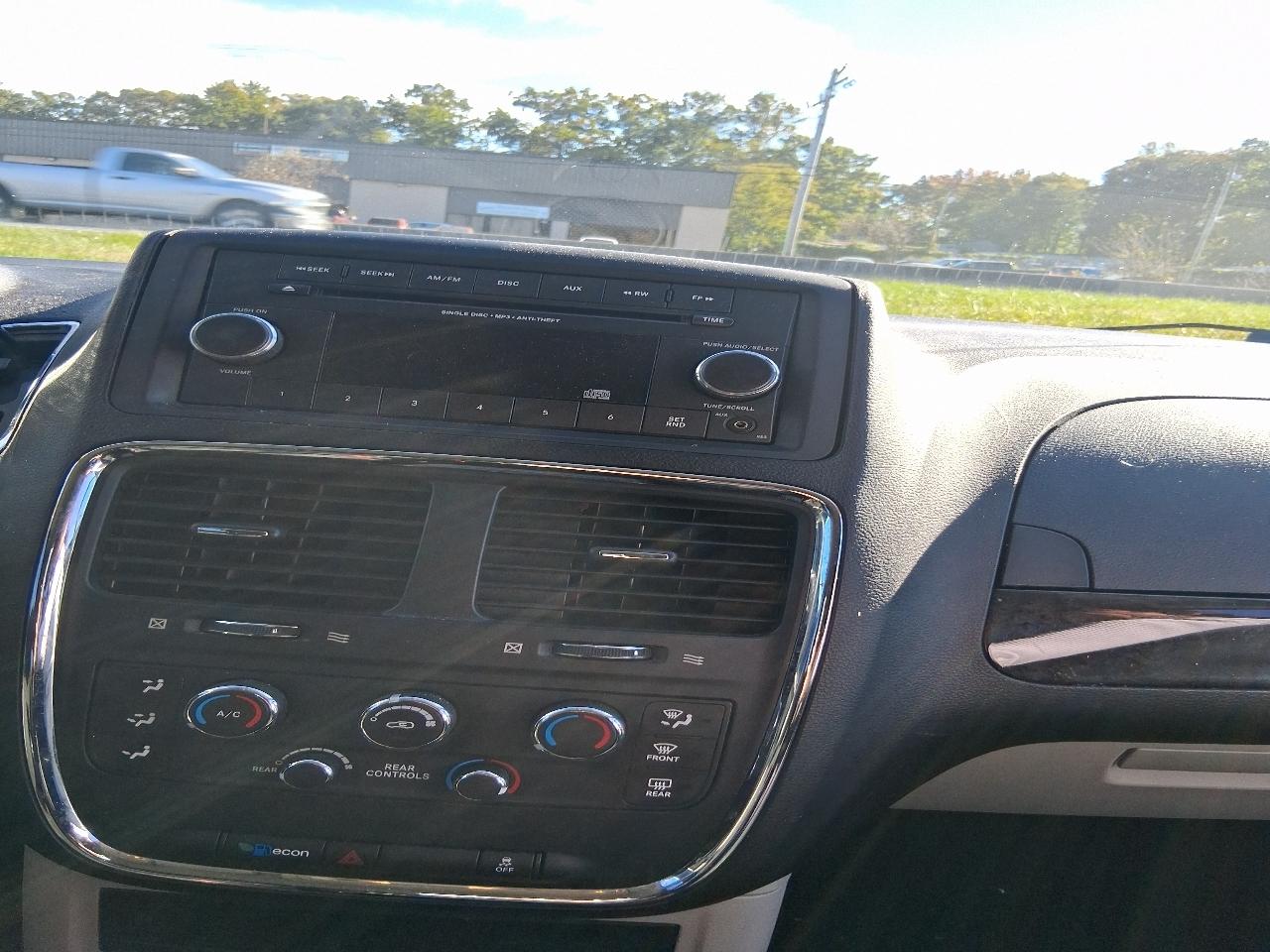 Dodge Grand Caravan SE 2013