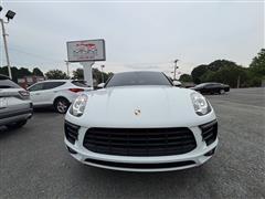 2017 Porsche Macan 