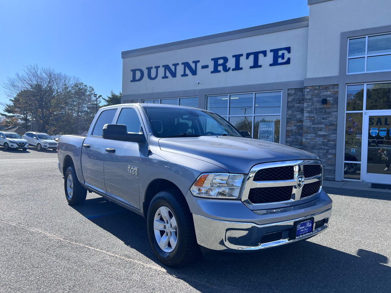 2023 RAM 1500 Classic SLT 4x4 Crew Cab 5'7" Box