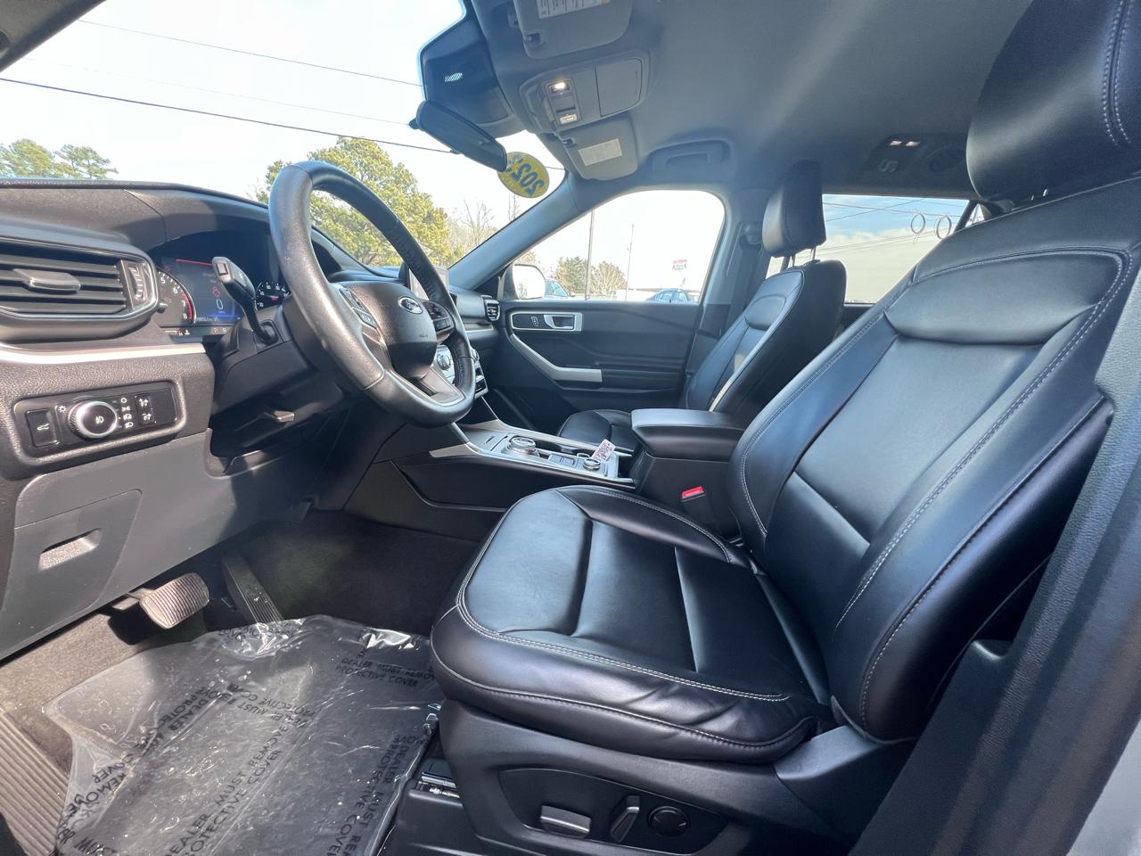 Ford Explorer XLT 4WD 2023