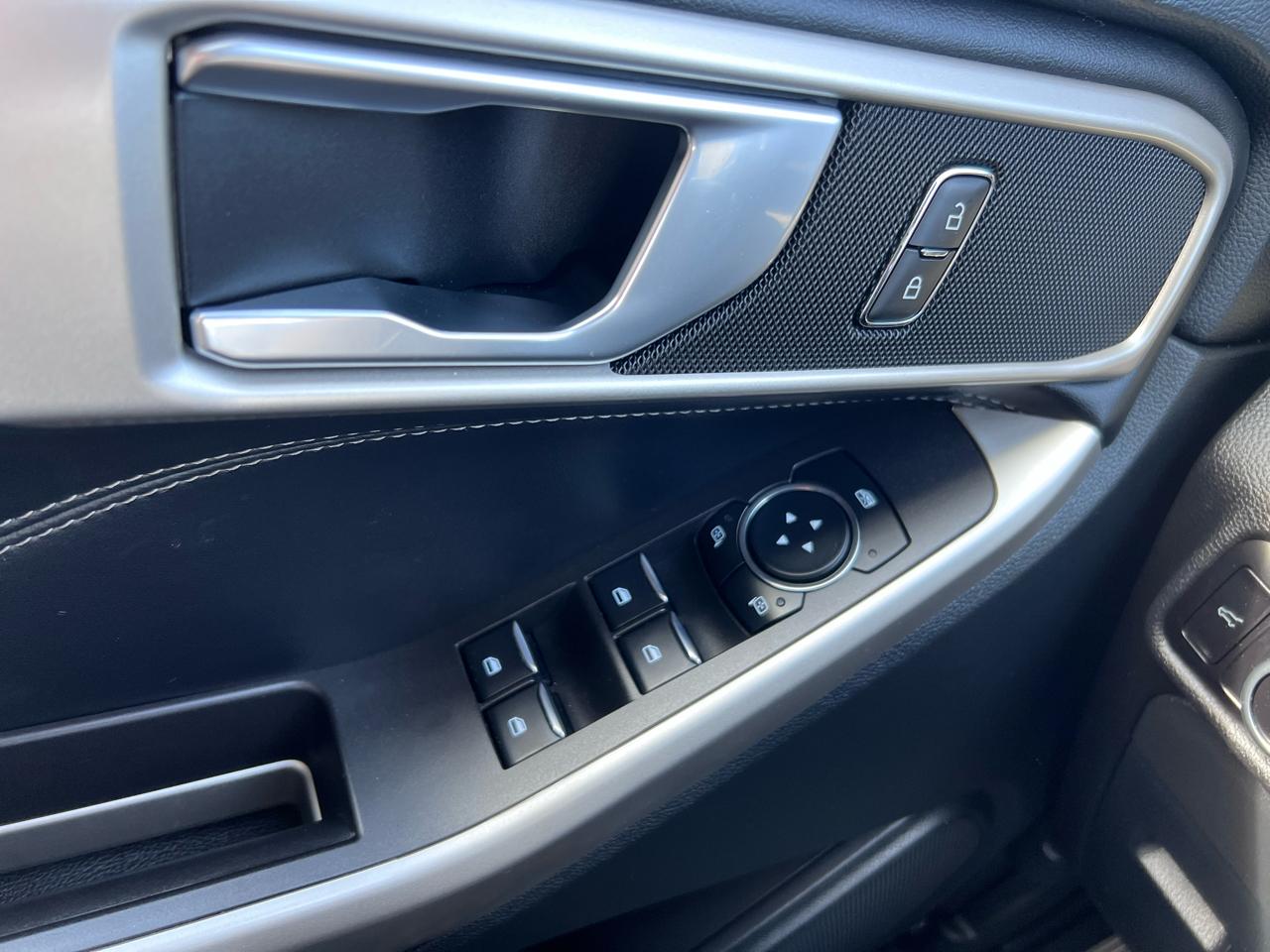 Ford Explorer XLT 4WD 2023