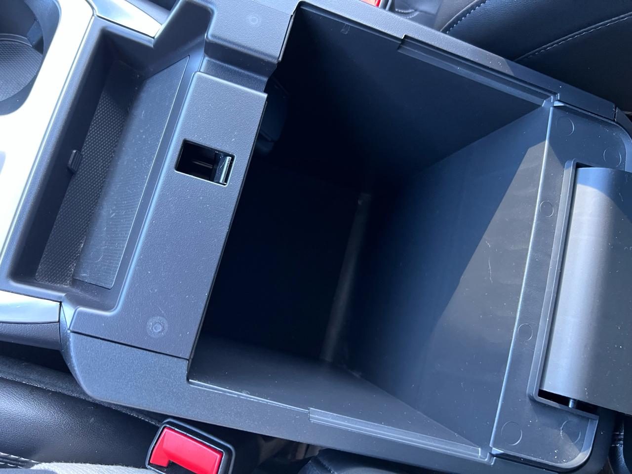 Ford Explorer XLT 4WD 2023