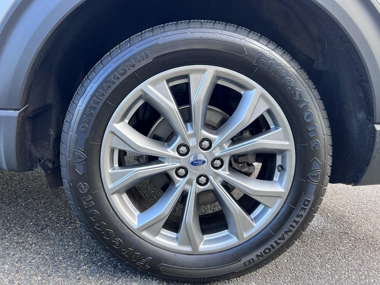 Ford Explorer XLT 4WD 2023