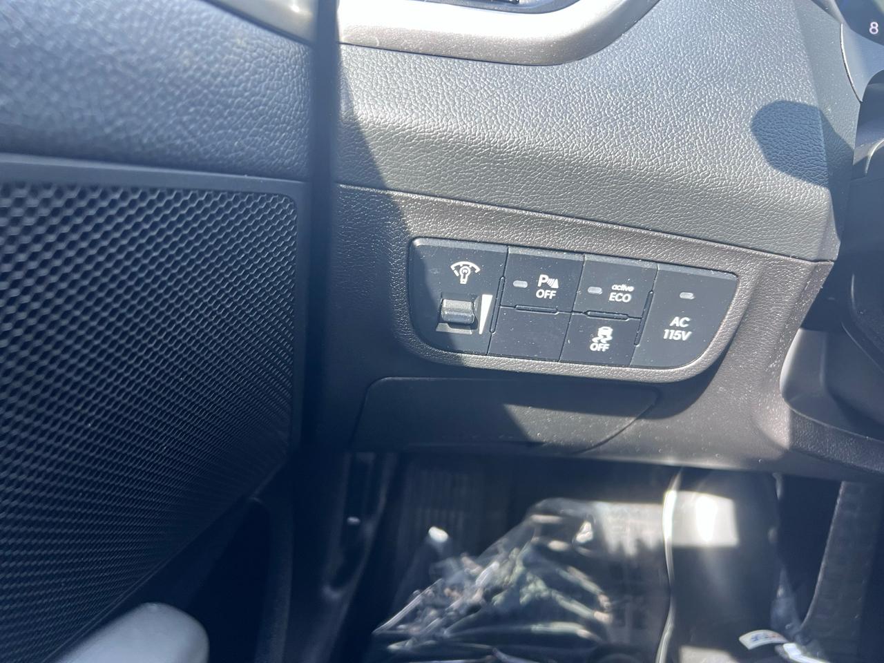 Hyundai Veloster 3dr Cpe Auto 2016