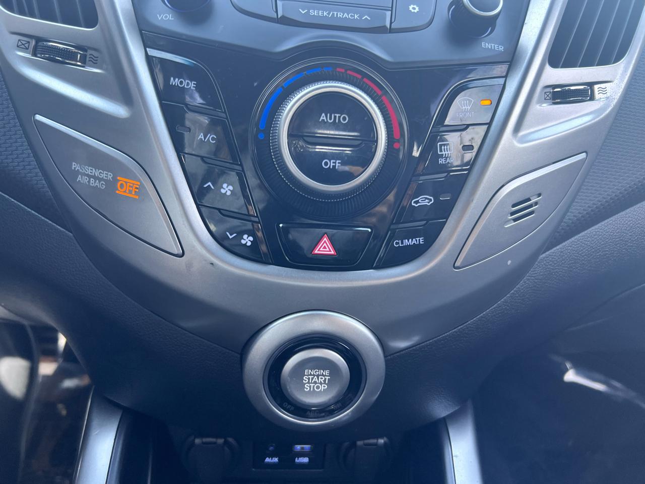 Hyundai Veloster 3dr Cpe Auto 2016