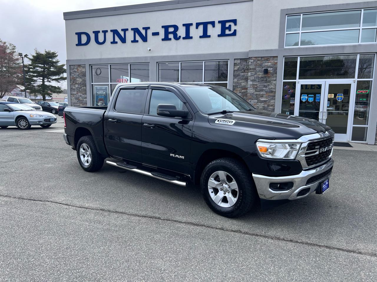 RAM 1500 Lone Star 4x4 Crew Cab 5'7" Box 2023