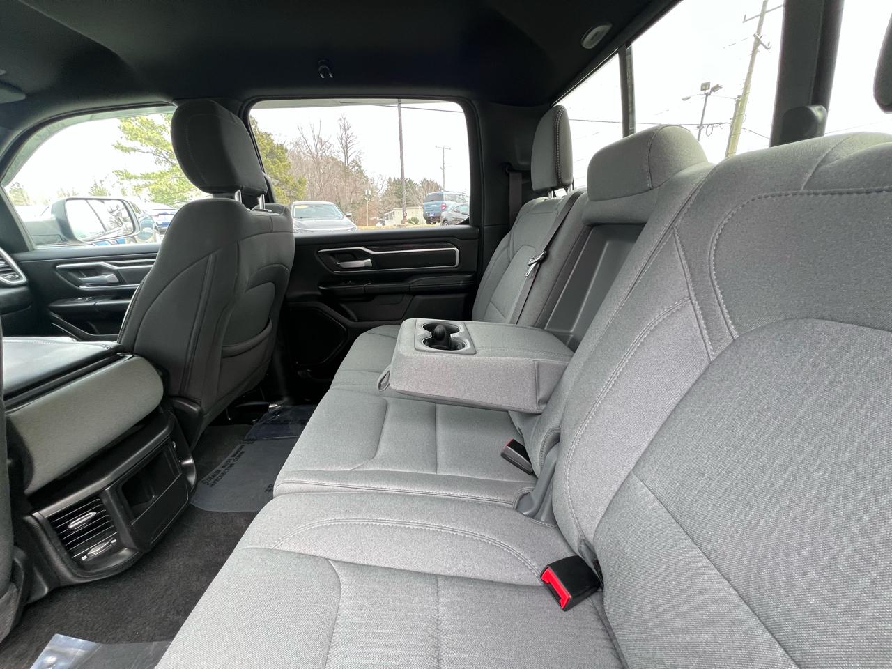 RAM 1500 Lone Star 4x4 Crew Cab 5'7" Box 2023