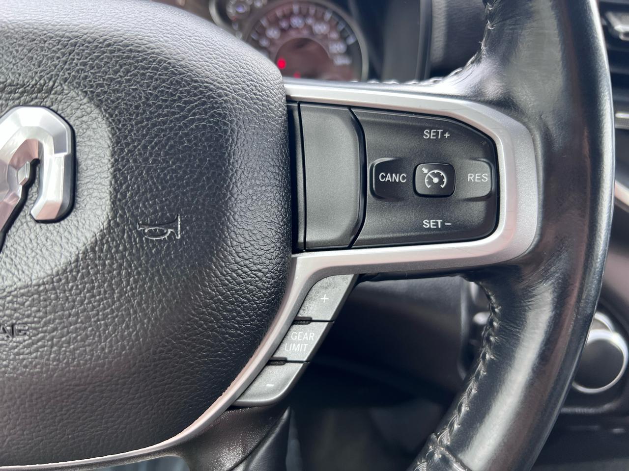 RAM 1500 Lone Star 4x4 Crew Cab 5'7" Box 2023