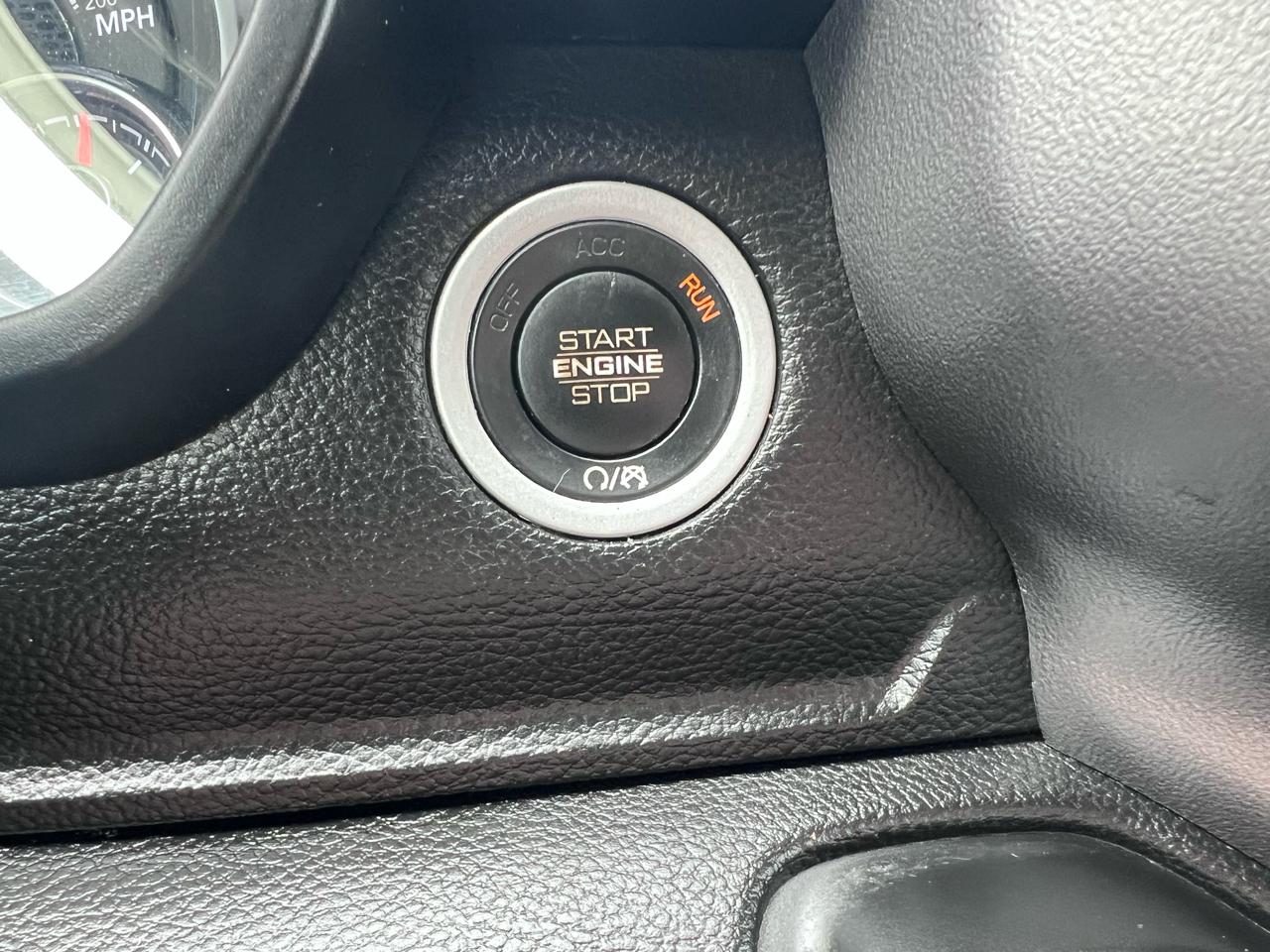 RAM 1500 Lone Star 4x4 Crew Cab 5'7" Box 2023