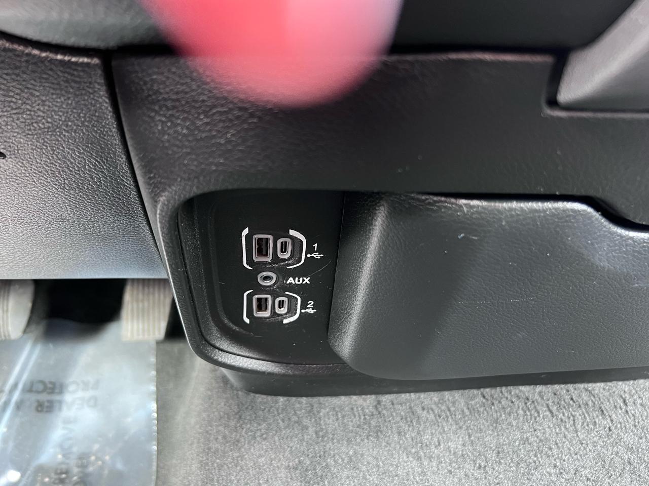 RAM 1500 Lone Star 4x4 Crew Cab 5'7" Box 2023