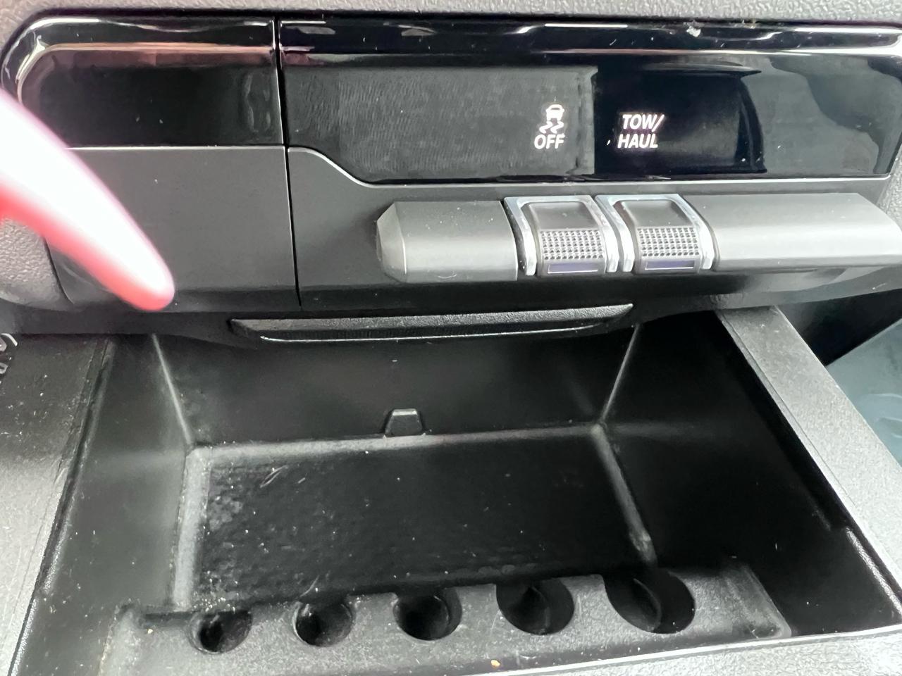 RAM 1500 Lone Star 4x4 Crew Cab 5'7" Box 2023