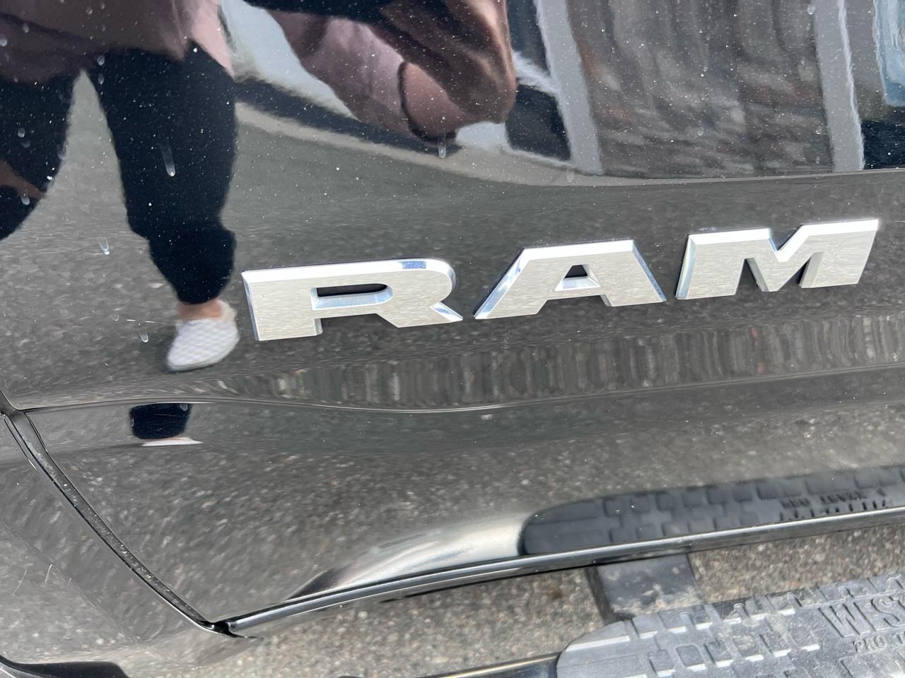 RAM 1500 Lone Star 4x4 Crew Cab 5'7" Box 2023