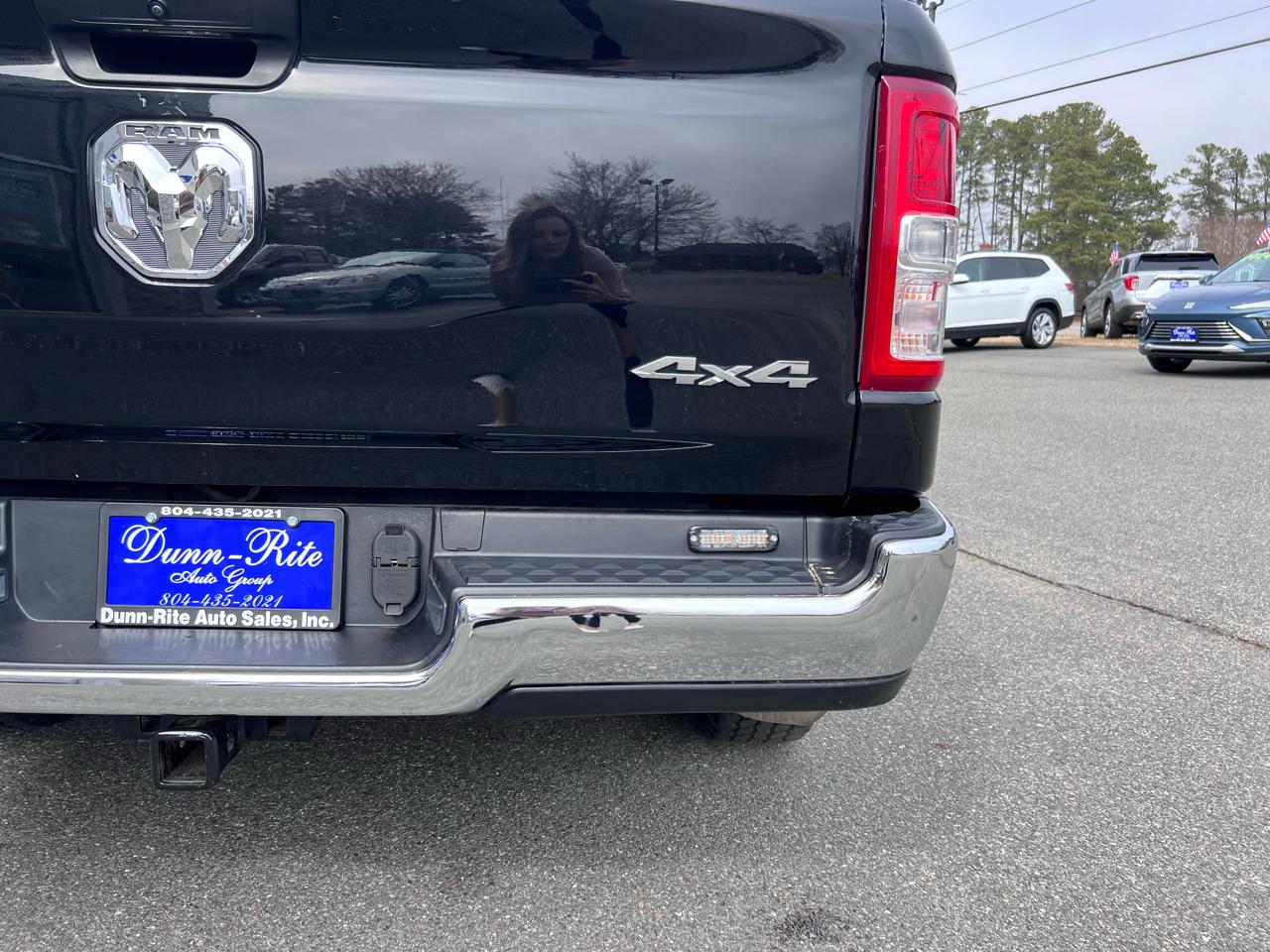 RAM 1500 Lone Star 4x4 Crew Cab 5'7" Box 2023