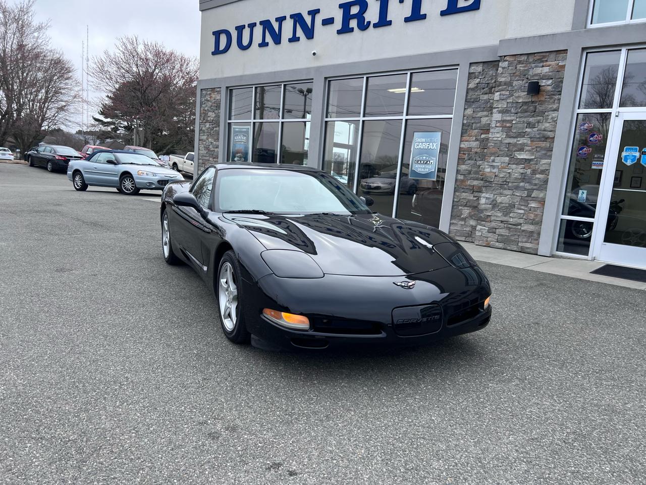 Chevrolet Corvette 2dr Cpe 2001