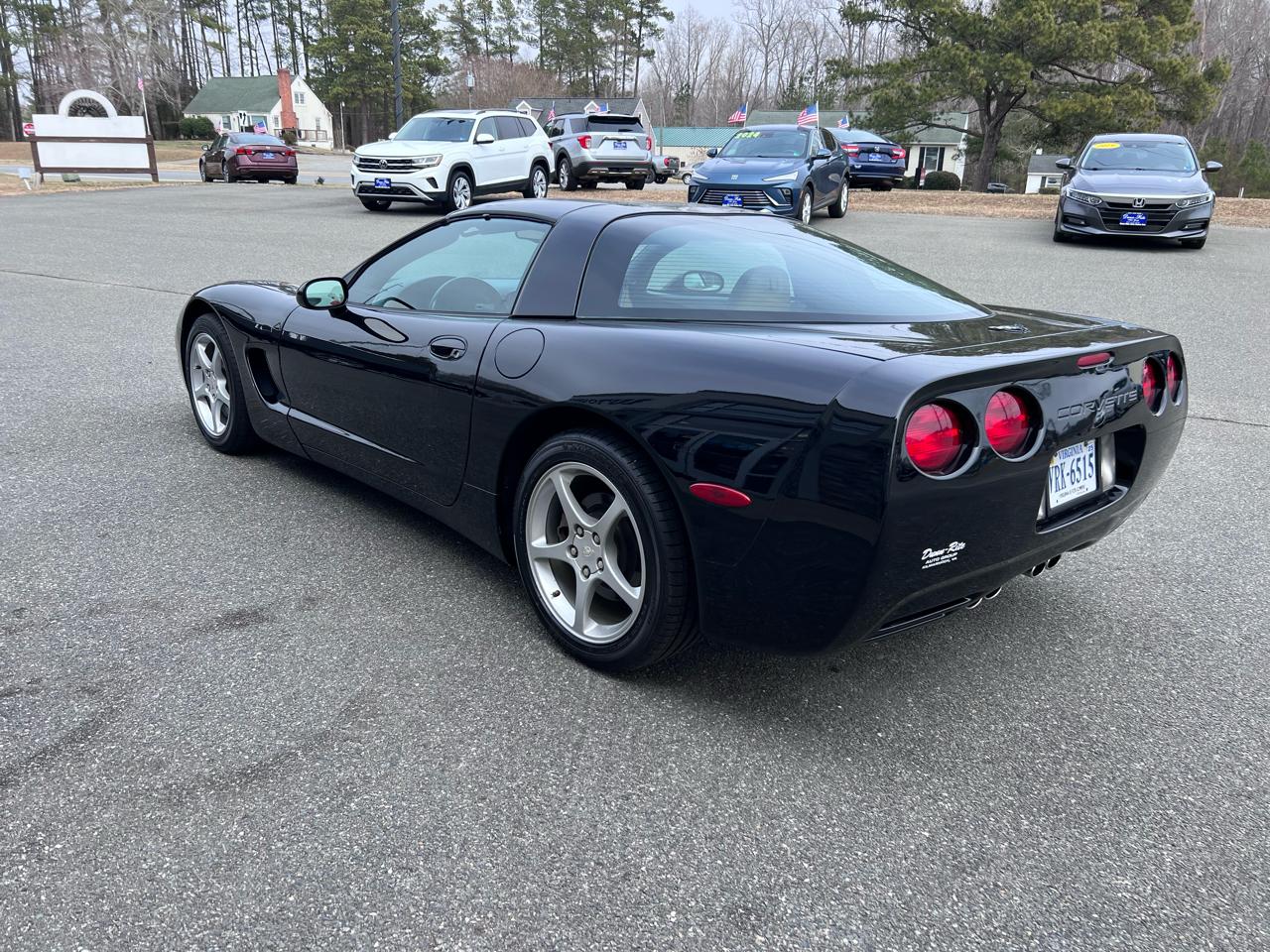 Chevrolet Corvette 2dr Cpe 2001