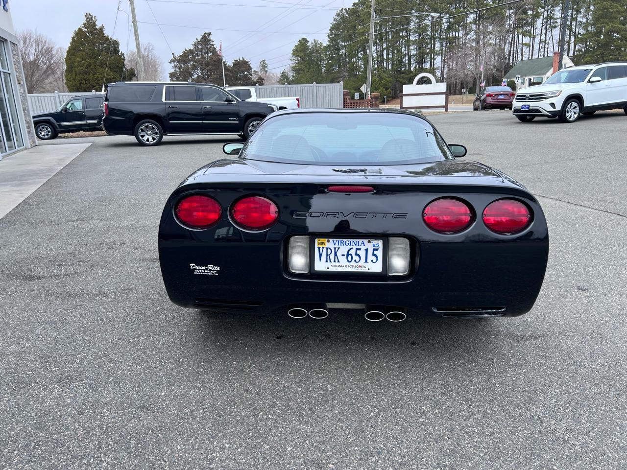 Chevrolet Corvette 2dr Cpe 2001