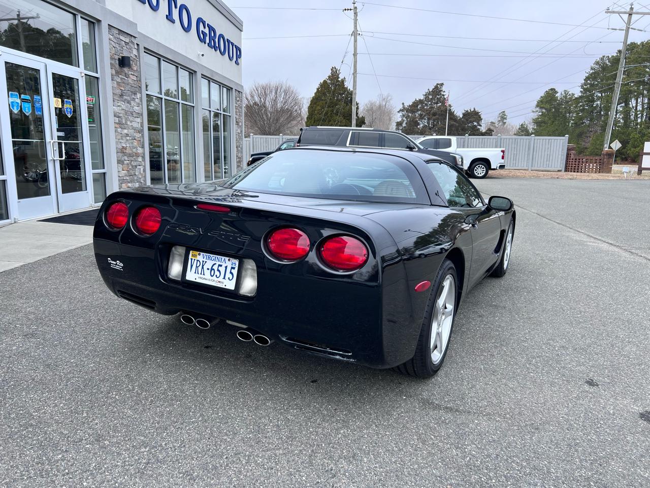 Chevrolet Corvette 2dr Cpe 2001
