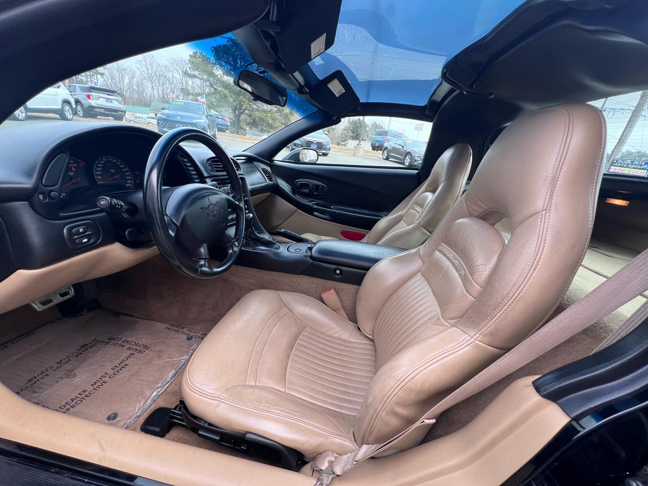 Chevrolet Corvette 2dr Cpe 2001