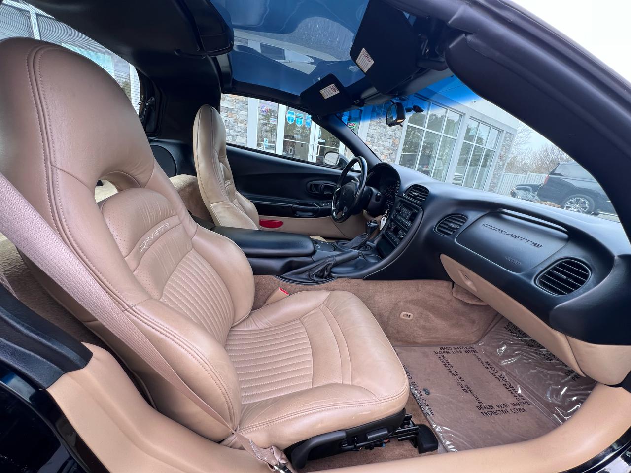 Chevrolet Corvette 2dr Cpe 2001