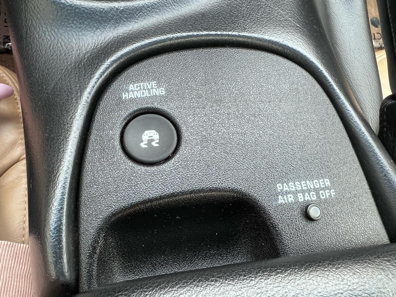 Chevrolet Corvette 2dr Cpe 2001