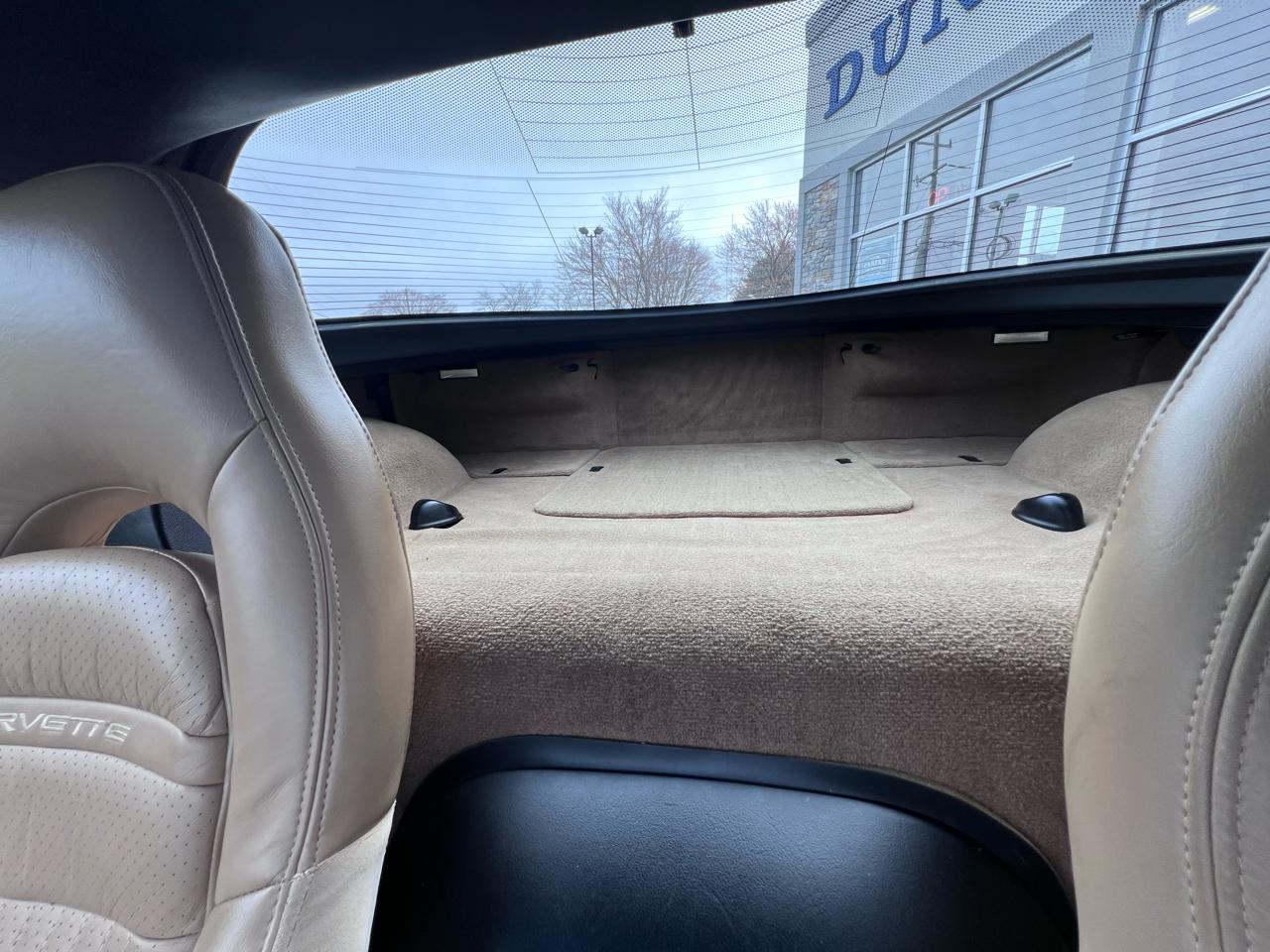 Chevrolet Corvette 2dr Cpe 2001