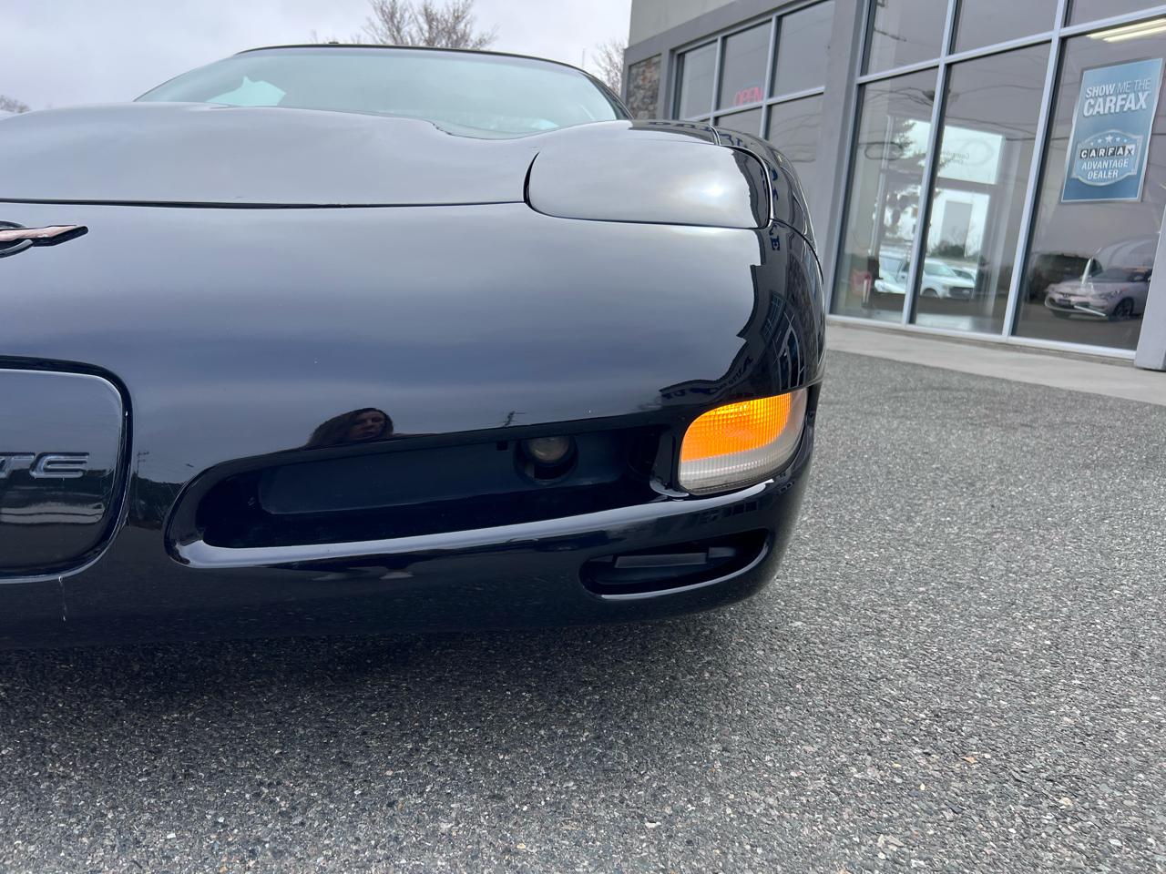 Chevrolet Corvette 2dr Cpe 2001