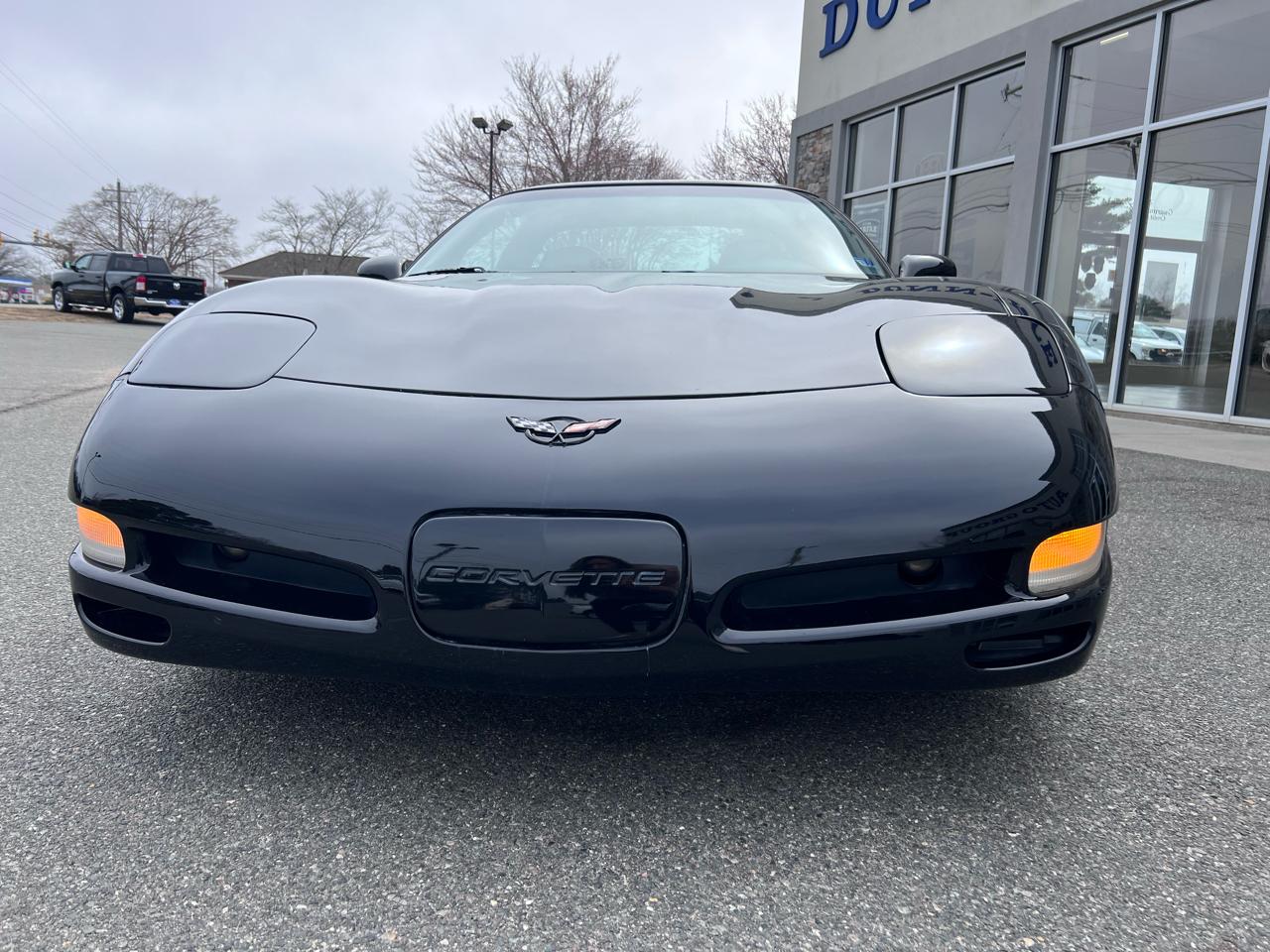 Chevrolet Corvette 2dr Cpe 2001