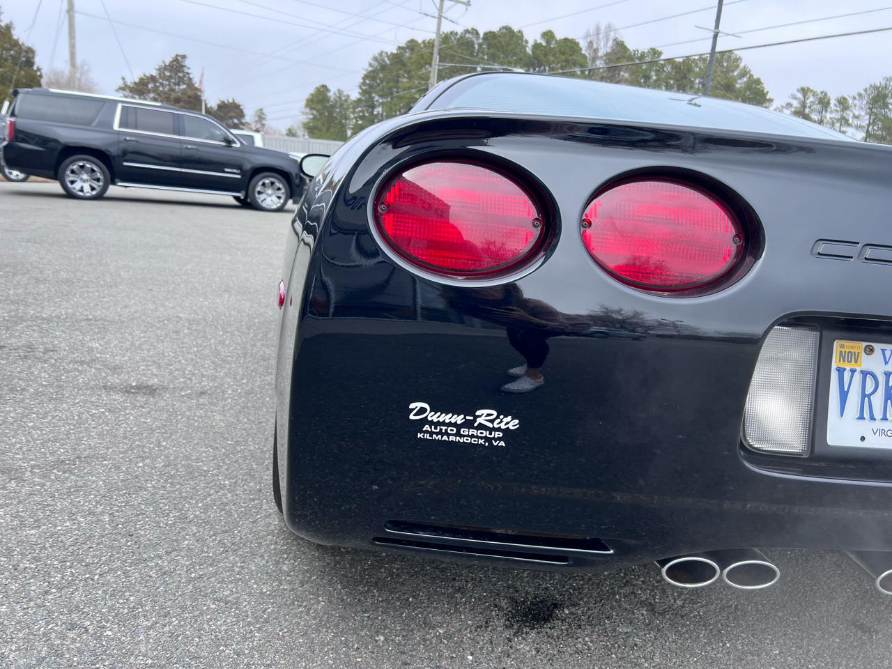 Chevrolet Corvette 2dr Cpe 2001