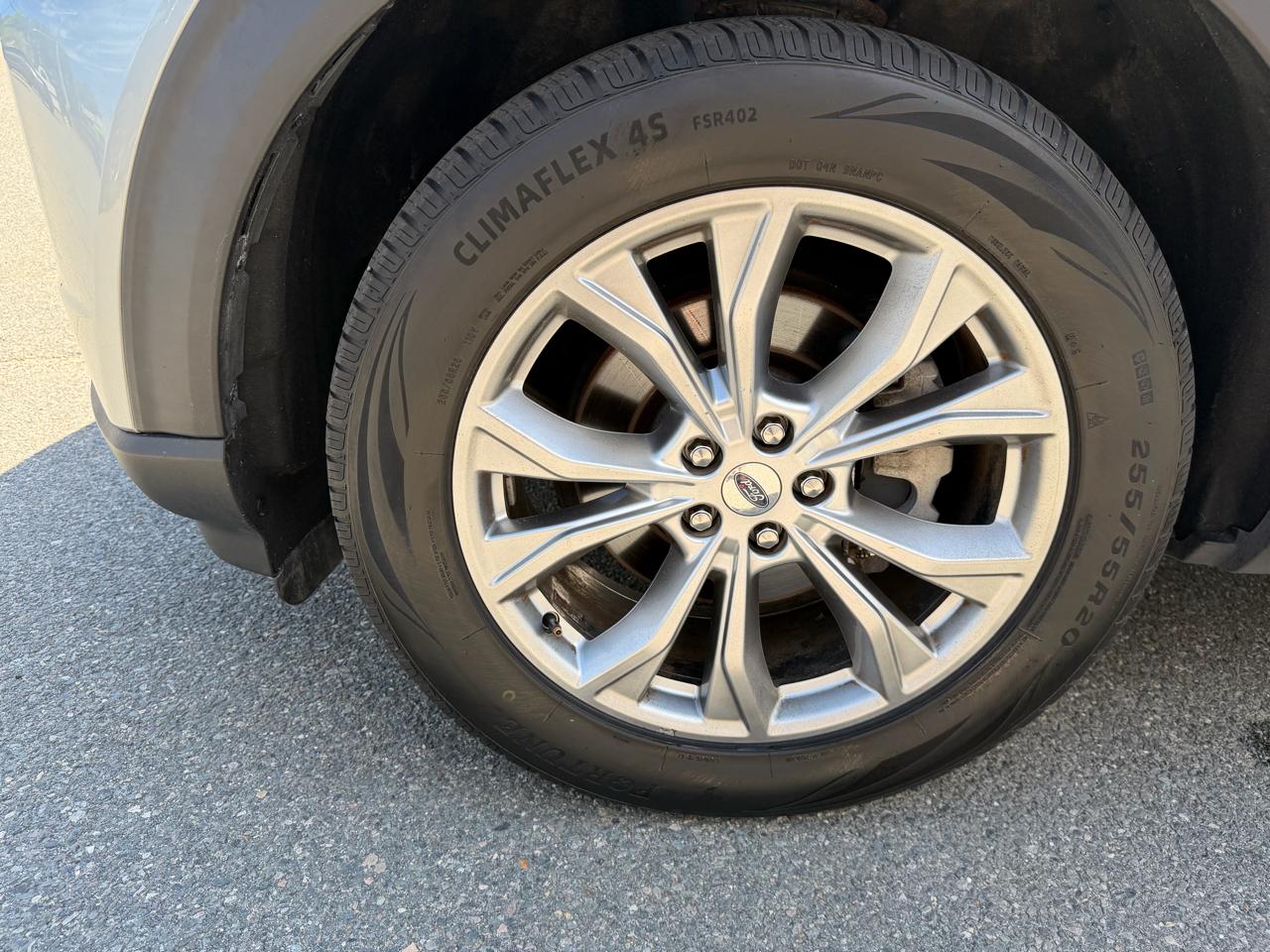 Ford Explorer XLT 4WD 2020