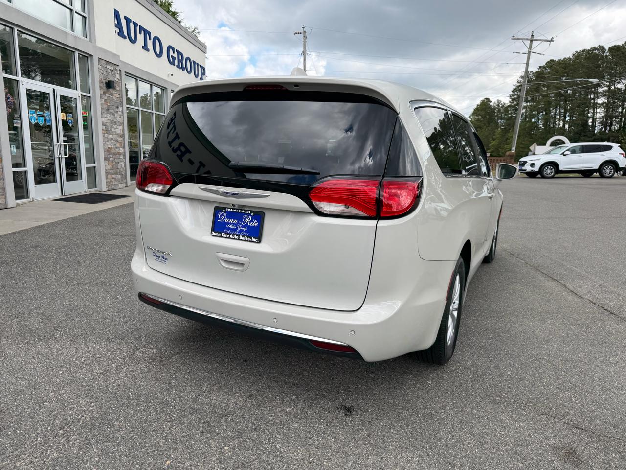 Chrysler Pacifica Touring FWD 2020